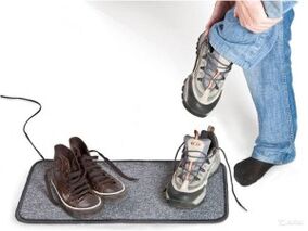 υγρά παπούτσια ως αιτία ανάπτυξης μύκων στα νύχια